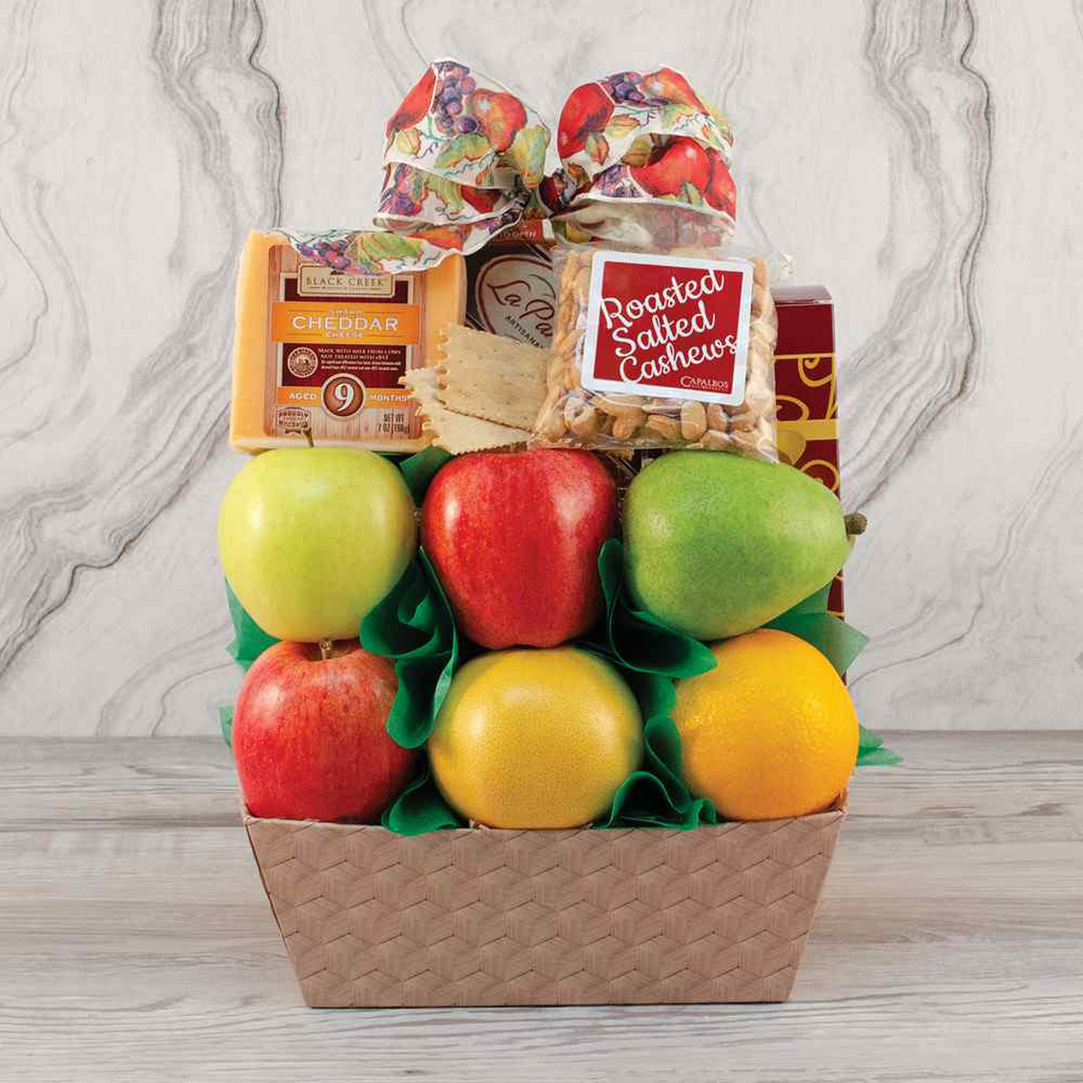 prodimages/Capalbos Splendid Sugar Free and Fresh Fruit Gift Basket